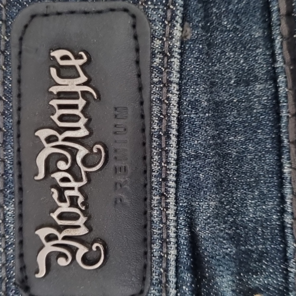 Rose Royce, dark blue denim shorts, rose button and stud details, size 27 5/6 - Picture 11 of 14